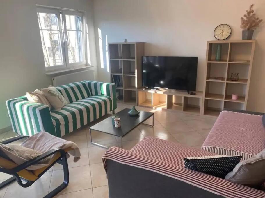 Comfortable 2 Bedrooms Near Train Station Appartamento Lussemburgo